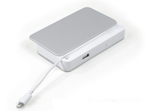 moshi IonBank 5K with Lightning Connector