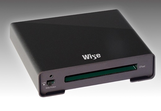 Wise CFast 2.0 カードリーダー