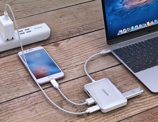 USB-C ハブ 6 in 1 CB-C59