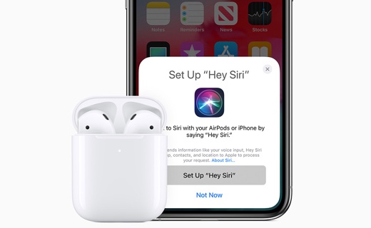 AirPods with Wireless Charging Case